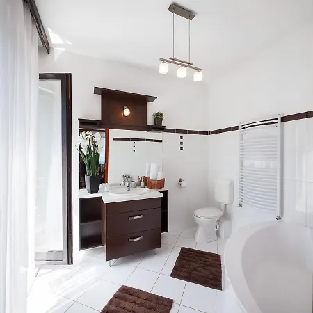 بيت ضيافة Cecile 3*