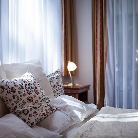 塞西尔别墅 3* 索普隆