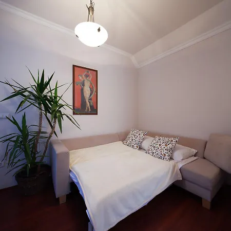 Guest house Cecile 2*