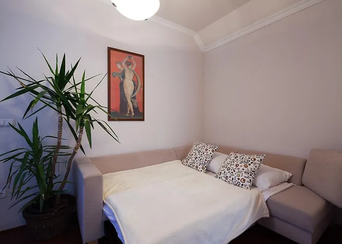 Гостевой дом Cecile 3*